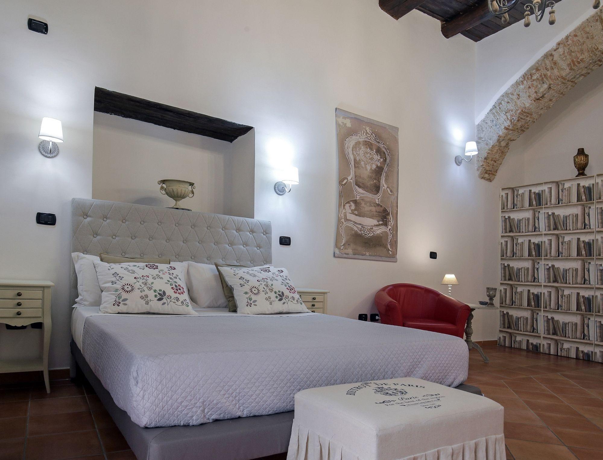 La Corte Segreta Bed & Breakfast 3*